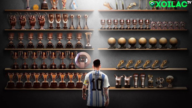 Ngoài QBV thứ 8 thì Messi còn sở hữu nhiều danh hiệu khác Ngoài QBV thứ 8 thì Messi còn sở hữu nhiều danh hiệu khác